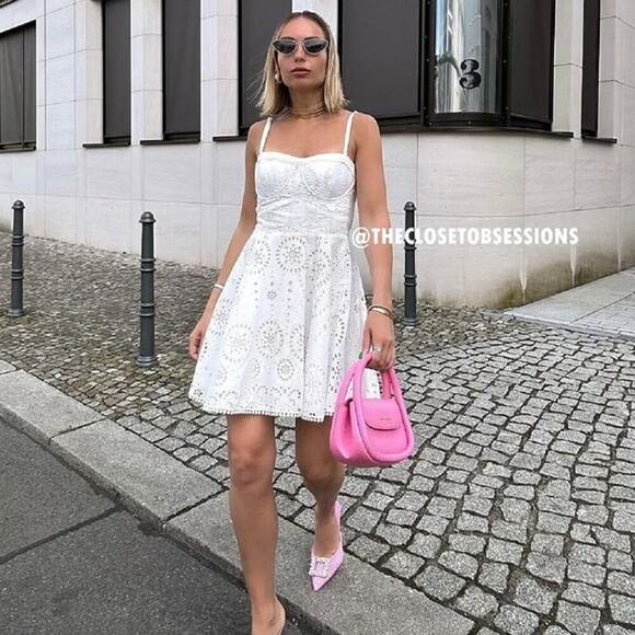 ZARA BLOGGER FAVE!!! Sweetheart Neckline Dress LAST ONE!!! - Picture 13 of 16